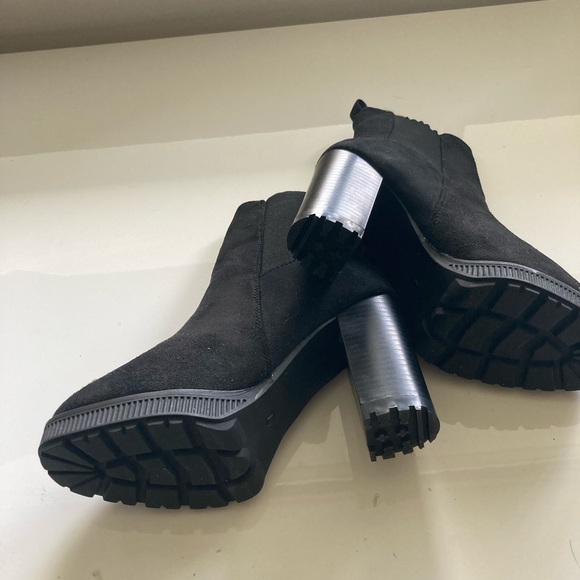 Seven7 Suede Booties - Picture 4 of 5